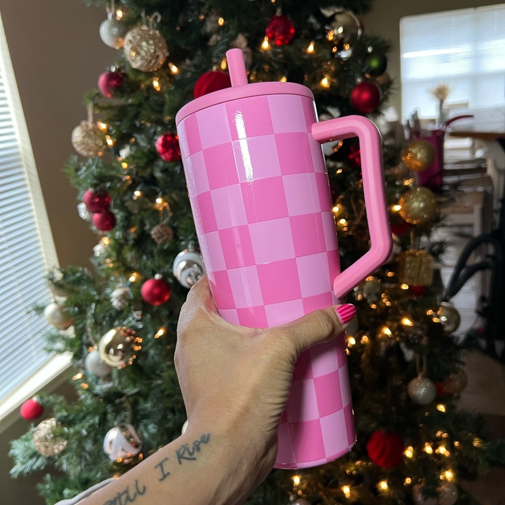 BruMate Pink Checkered Tumbler 40 oz